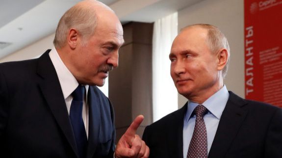 Lukaşenko recunoaște că a cerut ajutorul lui Putin: Rusia a trimis bombardiere strategice la hotarul Belarusului cu UE