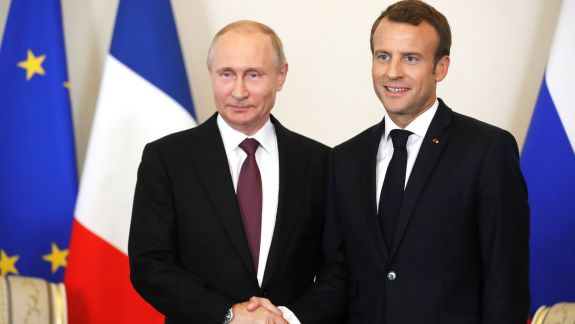 Macron către Putin: Franţa intenţionează să „apere integritatea teritorială a Ucrainei”