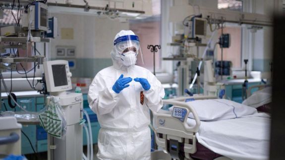 Medicul Adrian Belîi: „Atestăm o întinerire a formelor severe de COVID-19 cu aproximativ zece ani”