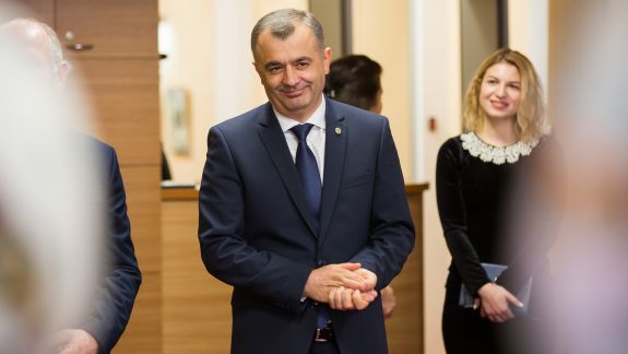 Mesajul premierului, în ajunul Crăciunului: „Vă rog să sărbătoriți în siguranță”