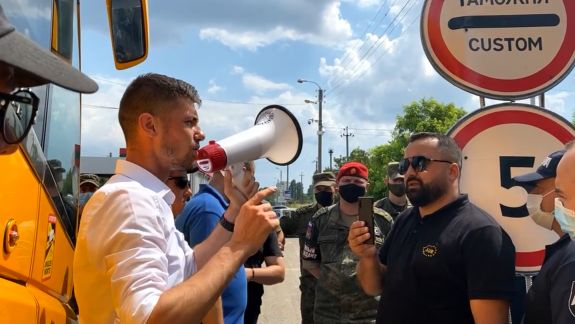 Nicio zi fără proteste și scandaluri! Noi altercații între membrii AUR și așa-zișii grăniceri transnistrieni la Varnița (VIDEO)