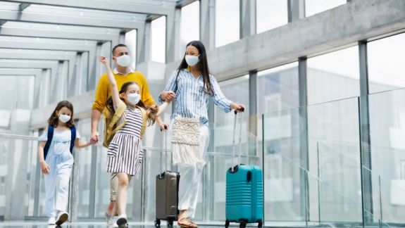 Pandemia generată de COVID-19 a redus numărul călătorilor în scopuri de odihnă de patru ori