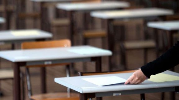 Majoritatea părinților consideră greșită decizia de anulare a examenelor din cauza pandemiei (STUDIU)