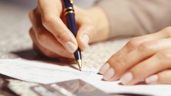 Pensionarii ar urma să nu mai achite taxa de stat la întocmirea testamentelor și a certificatelor de moștenitor