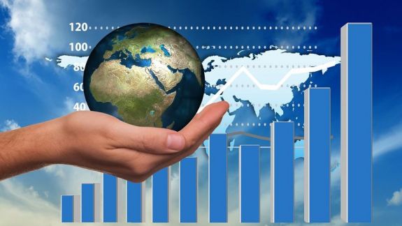 PIB-ul global va depăşi pentru prima dată 100.000 de miliarde de dolari în 2022