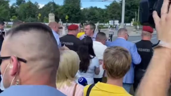 Proces penal pe altercațiile de la marșul BECS de duminică, cu implicarea lui Dorin Chirtoacă (VIDEO)