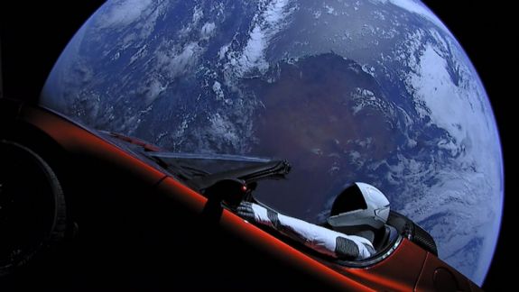 Reclamă spațială: Curând, publicitatea ar putea fi văzută pe cer. Proiectul lui Elon Musk şi Samuel Reid