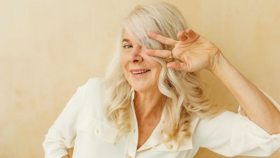 Spune stop îmbătrânirii: alege liftingul facial şi recapătă-ţi încrederea în tine