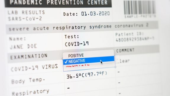 Teste negative de vânzare. O investigație scoate la iveală schemele de corupție în care ar fi implicate unele instituții medicale