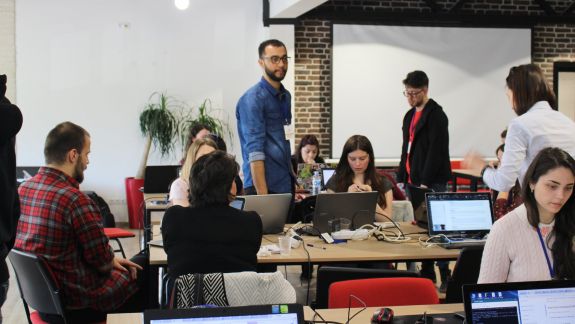 Petrece un weekend IT. Înscrie-te la un atelier gratuit chiar în regiunea ta