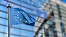 4 mii de substanțe folosite în cerneala pentru tatuaje și pentru machiaj permanent ar putea fi interzise. Propunerea Comisiei Europene