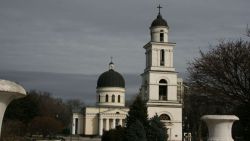 Catedrala Mitropolitană din Chișinău ar fi fost jefuită. Preotul Octavian Moșin: „Te cuprinde frica să stai de unul singur în biserică”