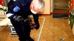 FOTO. Stare de urgență la o grădiniță din Capitală: Mai multe termometre cu mercur s-au spart în antreul unei grupe de copii