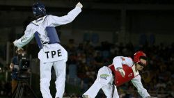 Înfrângerea lui Aaron Cook a ajuns în atenția publicațiilor britanice