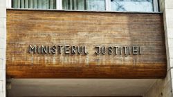 Reforma justiției va fi supusă consultărilor publice. Premierul cheamă partidele, societatea civilă, SUA și UE să participe la proces