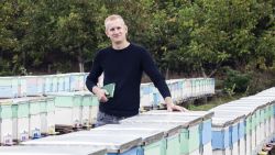Efim Cazac, a patra generație de apicultori în familia sa: „Stupii cu albini sunt pentru noi ca un utilaj de extragere a aurului”