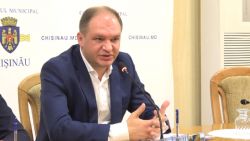 Ceban, indignat că CMC nu susține proiectul privind procurarea autobuzelor: „Unii consilieri protejează agenţii economici cu microbuze”