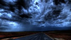 Codul galben, prelungit: Meteorologii prognozează averse puternice cu grindină și vijelie