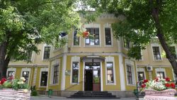 DOC. Viorel Prisacari, profesorul de la USMF acuzat de abuz, cere despăgubiri de un milion de lei de la Aliona Nastas
